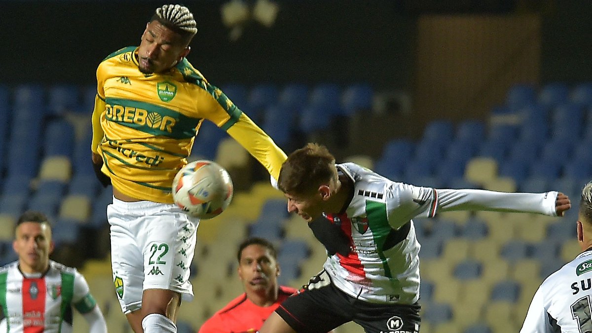 Cuiabá e Palestino empataram pelo jogo de ida dos playoffs da Sul-Americana (foto: GUILLERMO SALGADO/AFP)
