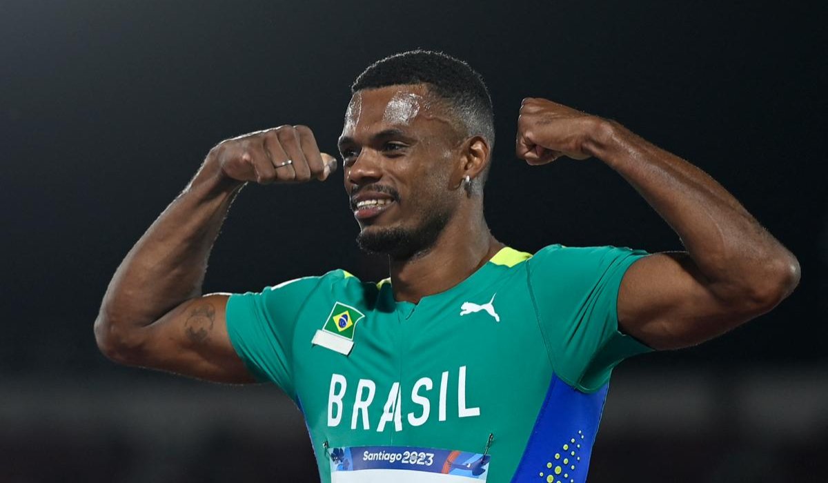 Fernando Balotelli comemorando (foto: MAURO PIMENTEL/AFP - 31/10/23)