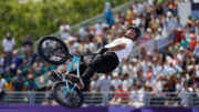 Argentino Jose Torres Gil fez história no Ciclismo BMX dos Jogos de Paris 2024 (foto: ODD ANDERSEN/AFP)