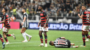 Flamengo reclamou de pênalti marcado a favor do Atlético na Arena MRV - Crédito: 