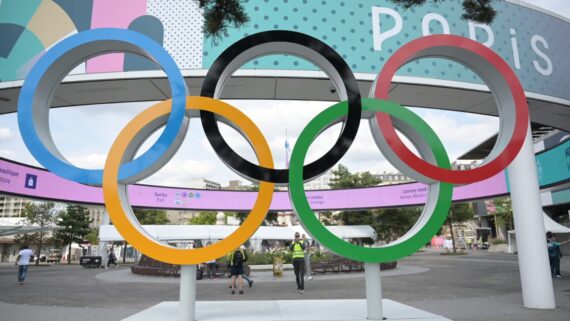 Logo dos Jogos Olímpicos em Paris (foto: Leandro Couri/EM/D.A Press)