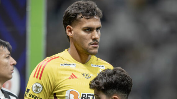 Matheus Mendes antes de Atlético x São Paulo na Arena MRV (foto: Pedro Souza/Atlético)