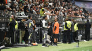 Milito no jogo entre Atlético e Flamengo na Arena MRV (foto: Ramon Lisboa/EM/D.A Press)
