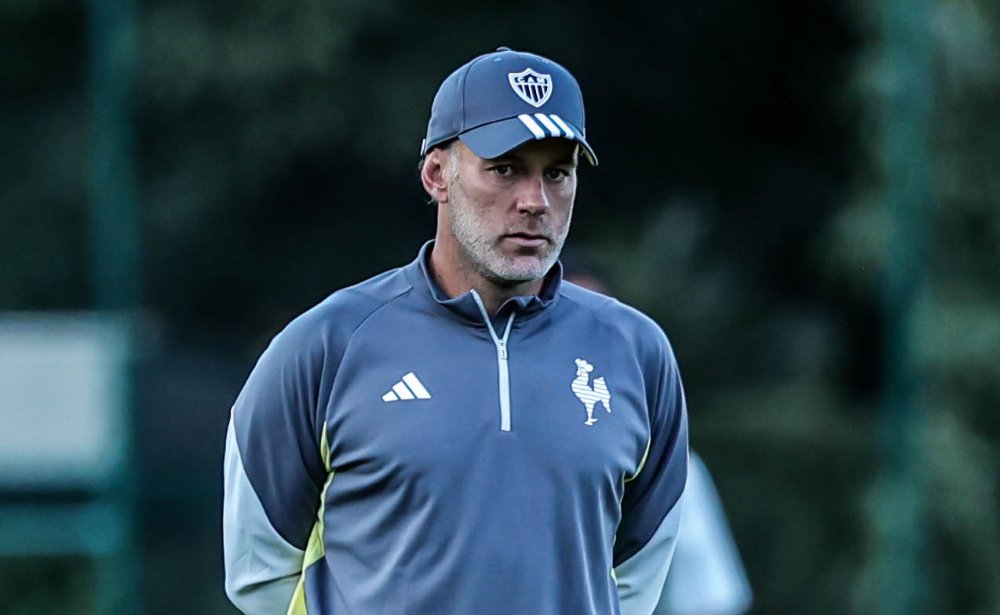 Gabriel Milito, técnico do Atlético, durante treinamento na Cidade do Galo (foto: Pedro Souza/Atlético)