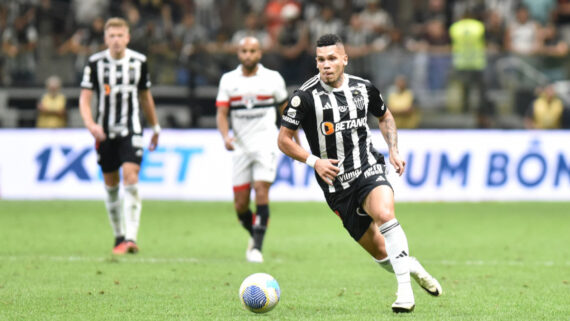 Lance de Atlético x São Paulo (foto: Ramon Lisboa / EM / D.A Press)