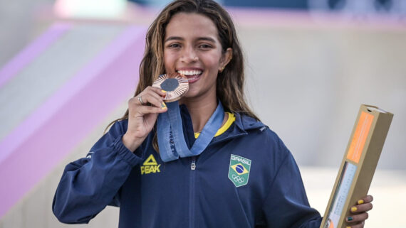Rayssa Leal, medalhista de bronze em Paris 2024 (foto: Leandro Couri/EM D.A Press)