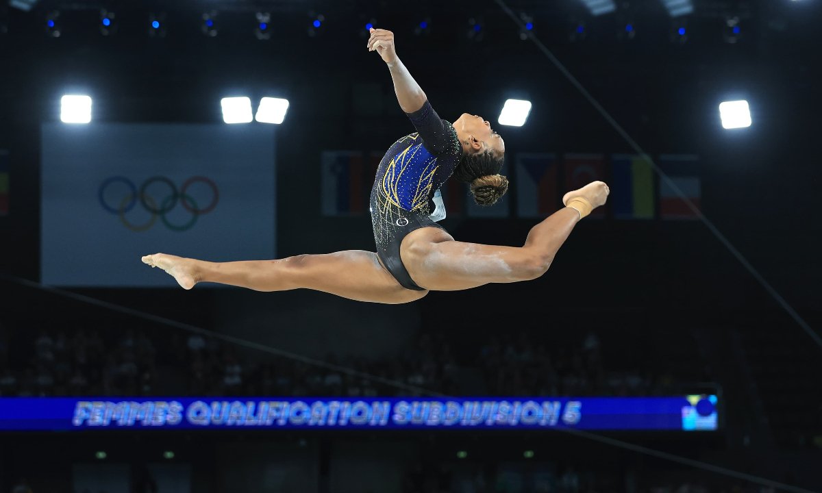 Rebeca Andrade em Paris (foto: Ricardo Bufolin/CBG)