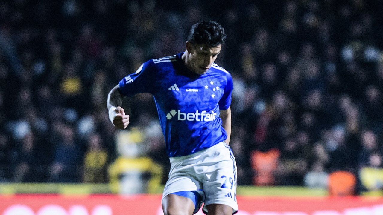 Lucas Romero, meio-campista do Cruzeiro (foto: Gustavo Aleixo/Cruzeiro)