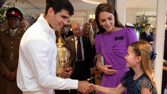 Encontro de Carlos Alcaraz com Kate Middleton, Princesa de Gales (foto: Andrew PARSONS / POOL / AFP)