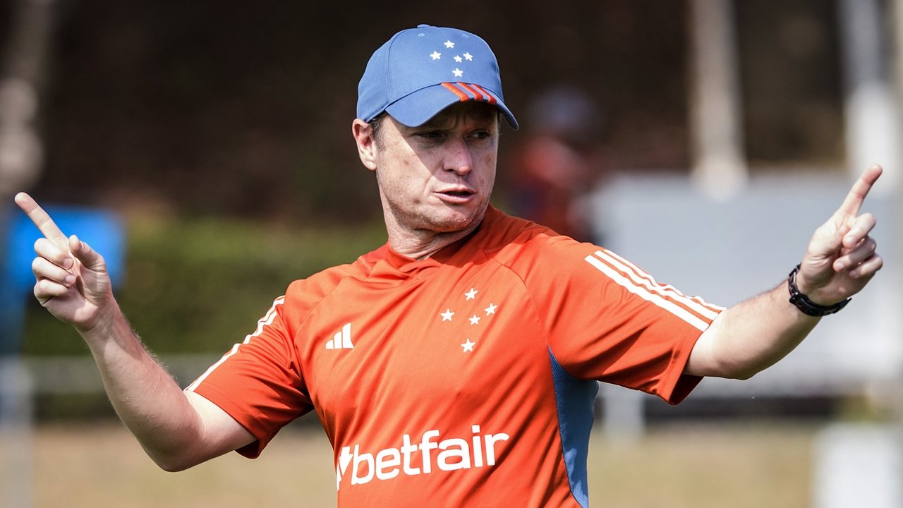 Fernando Seabra, técnico do Cruzeiro (foto: Gustavo Aleixo/Cruzeiro)