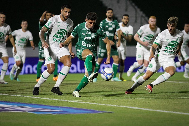 quipes se enfrentam neste sábado (17/8), na Arená Condá, em Chapecó (foto: Raphael Silvestre/Guarani FC)