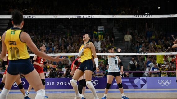 Carolana em jogo de vôlei do Brasil nos Jogos Olímpicos de Paris (foto: Leandro Couri/EM/D.A Press)