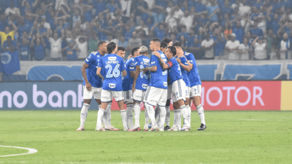 Jogadores do Cruzeiro no Mineirão (foto: Ramon Lisboa/EM/D.A Press)