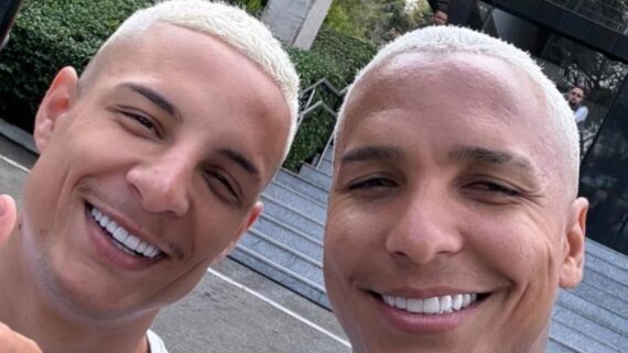 Jogadores sorriem na Cidade do Galo (foto: Reprodução / redes sociais )