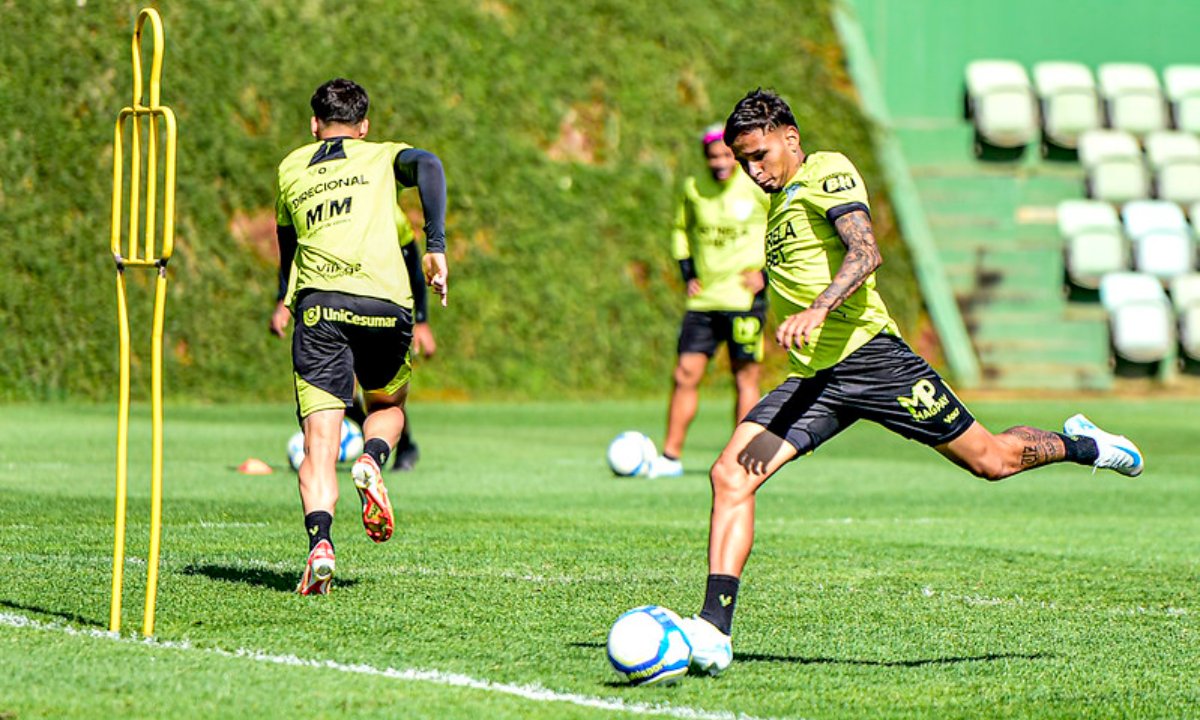 América em treino no CT Lanna Drumond (foto: Mourão Panda/América)