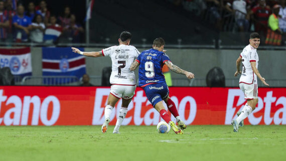 Jogadores das equipes (foto: Rafael Rodrigues/Bahia)