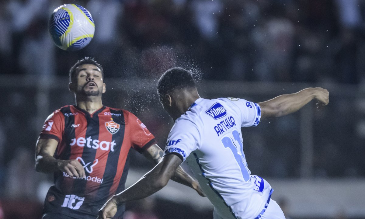 Jogo entre Vitória e Cruzeiro no Barradão (foto: Gustavo Aleixo/Cruzeiro)