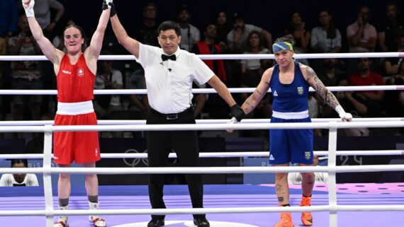 Bia Ferreira foi superada por Kellie Harrington e ficou com o bronze nos Jogos Olímpicos de Paris 2024 (foto: Leandro Couri/EM/D.A Press)