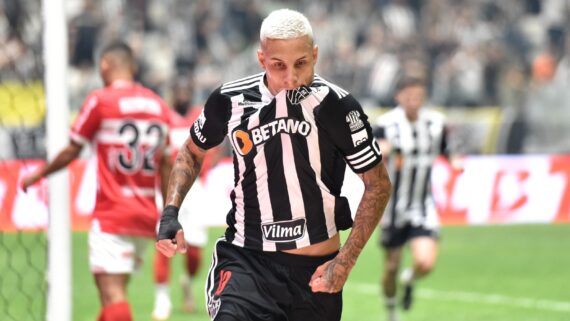 Arana comemora gol pelo Atlético diante do CRB na Copa do Brasil (foto: Ramon Lisboa/EM/D.A Press)