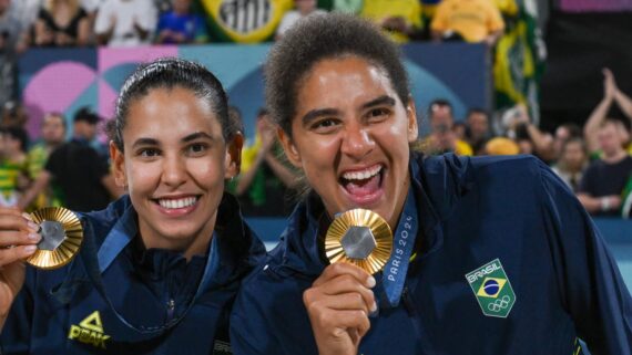 Ana Patrícia e Duda ganharam o ouro no vôlei de praia em Paris (foto: Leandro Couri/EM D.A Press)