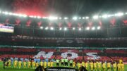 Jogadores de Flamengo e Bolívar (foto: Pablo PORCIUNCULA / AFP)