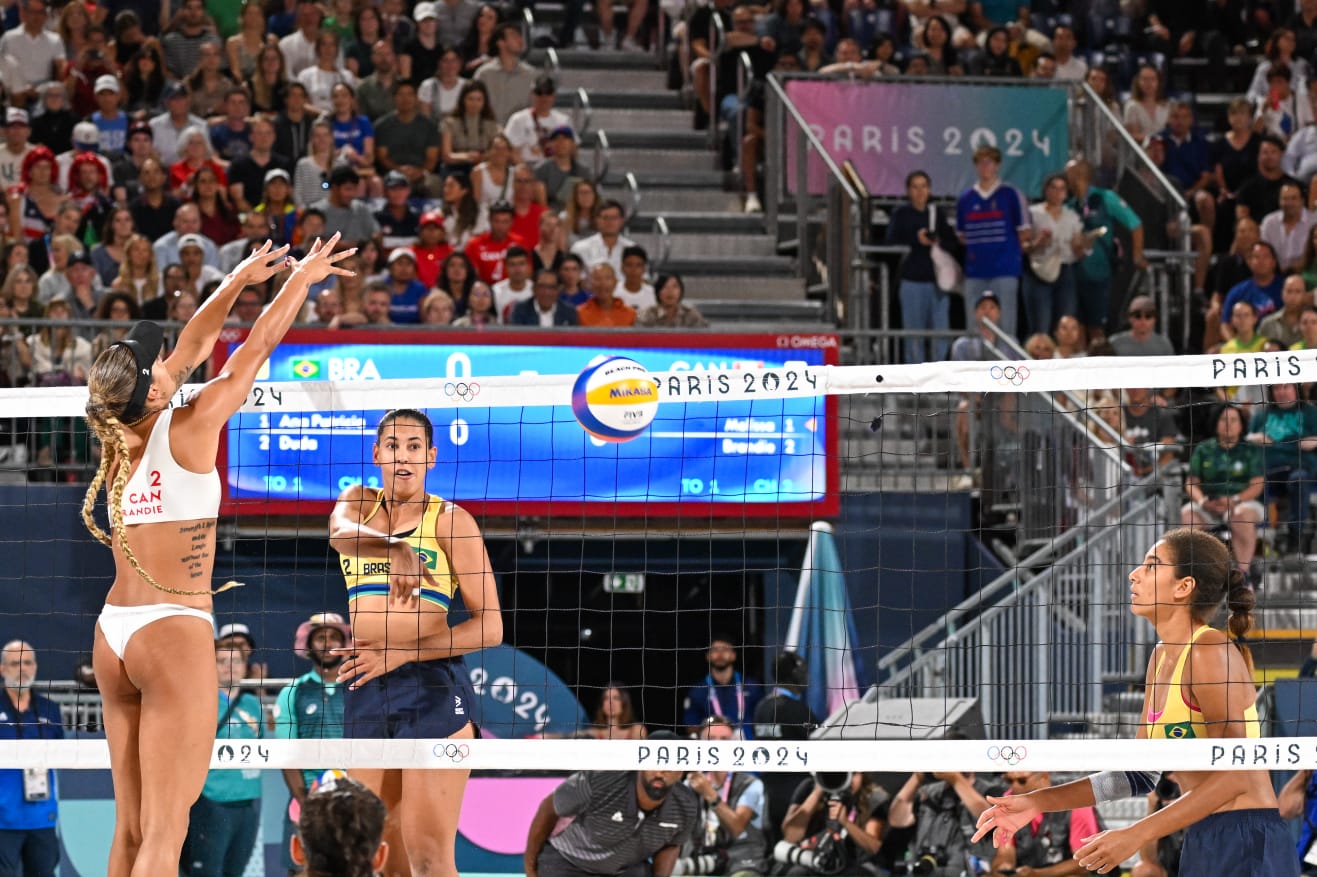 Momento da final do vôlei de praia - (foto: Leandro Couri/EM/D.A Press)