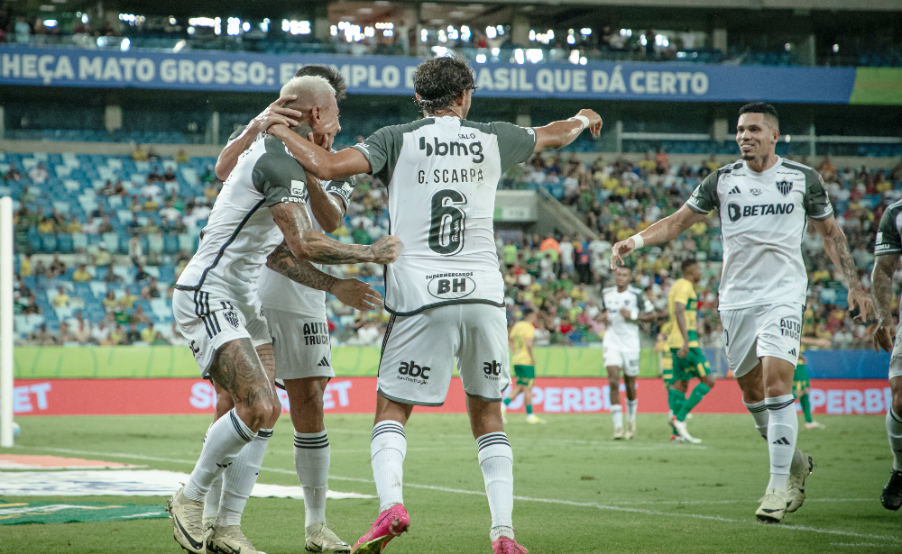 Jogadores do Atlético comemoram gol contra o Cuiabá na Arena Pantanal - (foto: Pedro Souza/Atlético)