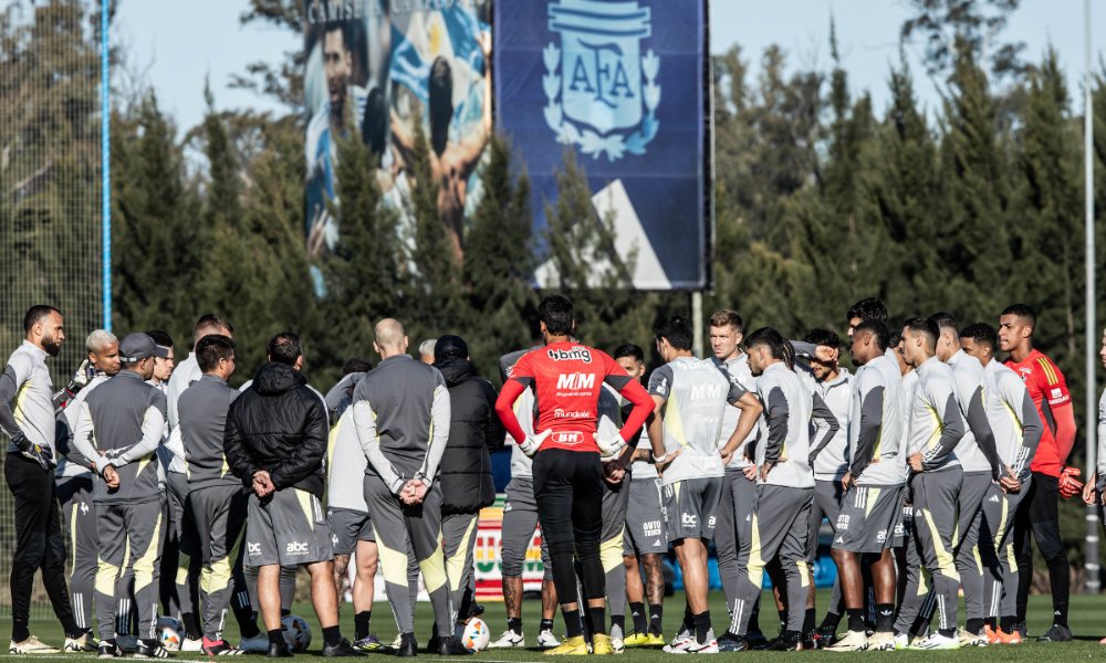 Jogadores do Atlético reunidos na Argentina (foto: Pedro Souza/Atlético)