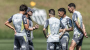 Jogadores se reúnem com Milito na Cidade do Galo (foto: Pedro Souza/Atlético)