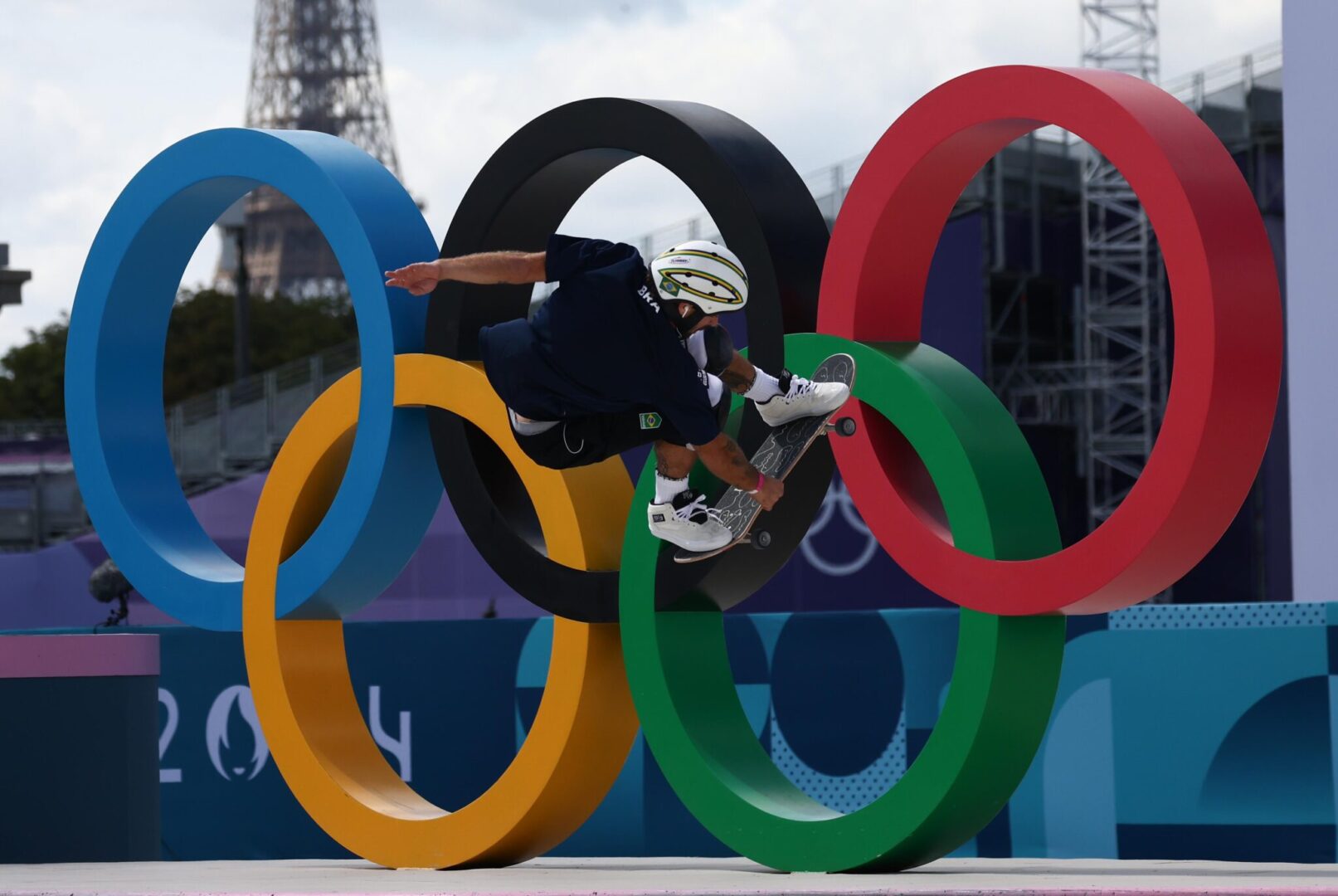 Pedro Barros na disputa do skate park em Paris 2024 - (foto: Luiza Mores/COB)