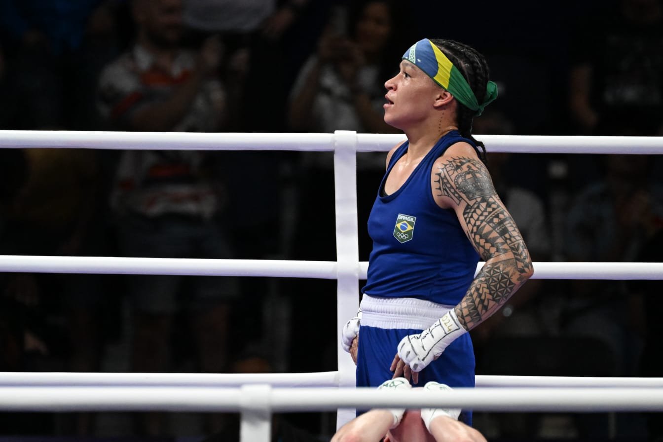 Beatriz Ferreira lamenta derrota no boxe (foto: Leandro Couri/EM/D.A Press)