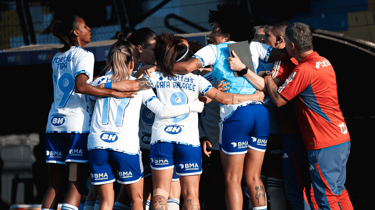 Jogadoras do Cruzeiro comemorando gol sobre Bragantino, pela 15ª rodada do Campeonato Brasileiro Feminino (foto: Gustavo Martins/Cruzeiro)