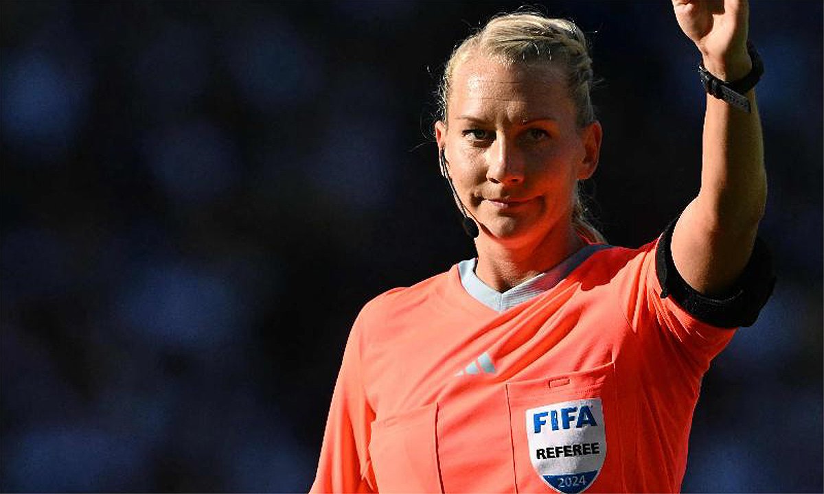 Tess Olofsson foi criticada pelas jogadoras brasileiras (foto: Luis ROBAYO / AFP)