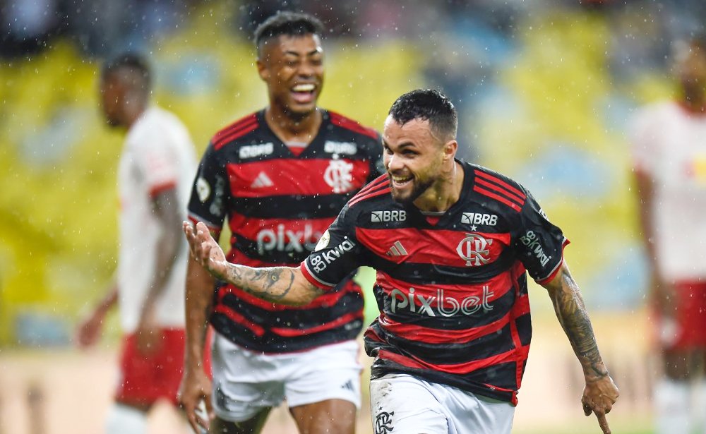 Michael marcou um dos gols do Flamengo na vitória sobre o RB Bragantino (foto: Marcelo Cortes/CRF)