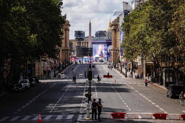 Vista da Place de la Concorde, em Paris (foto: Dimitar Dilkoff/AFP)