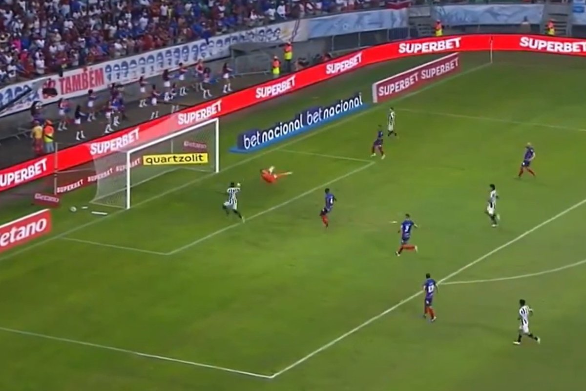 Lance do jogo entre Bahia x Botafogo pela Copa do Brasil (foto: Reprodução)