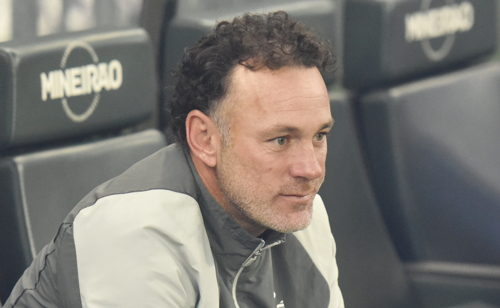 Gabriel Milito, técnico do Atlético, antes de jogo contra o Cruzeiro - (foto: Ramon Lisboa/EM/D.A Press)