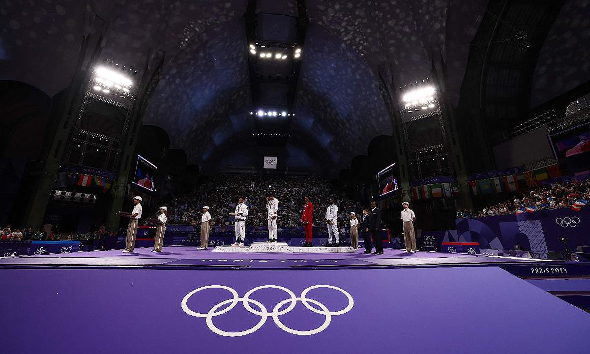 Pódio do taekwondo em Paris (foto: AFP)