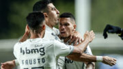 Paulinho, atacante do Atlético, em comemoração de gol diante do San Lorenzo pela Libertadores (foto: Pedro Souza/Atlético)