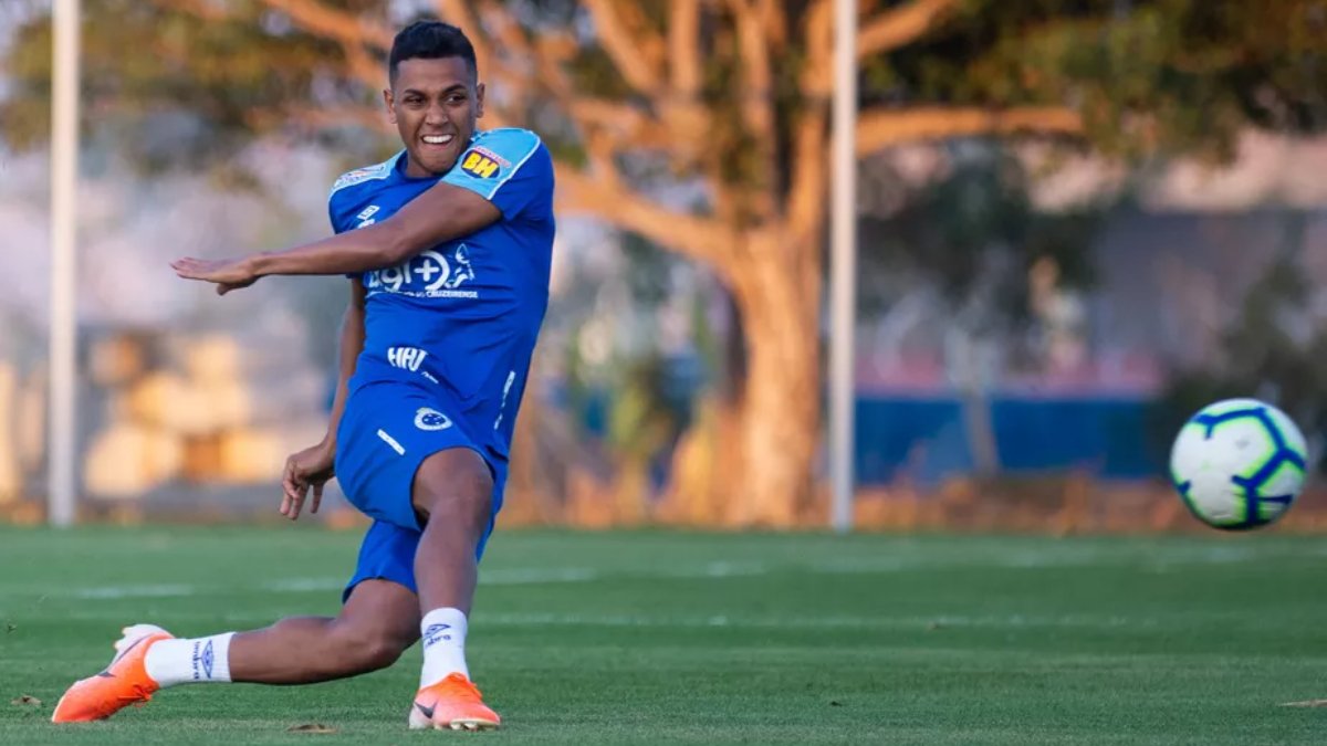 Pedro Rocha em treinamento do Cruzeiro - (foto: Bruno Haddad/Cruzeiro)