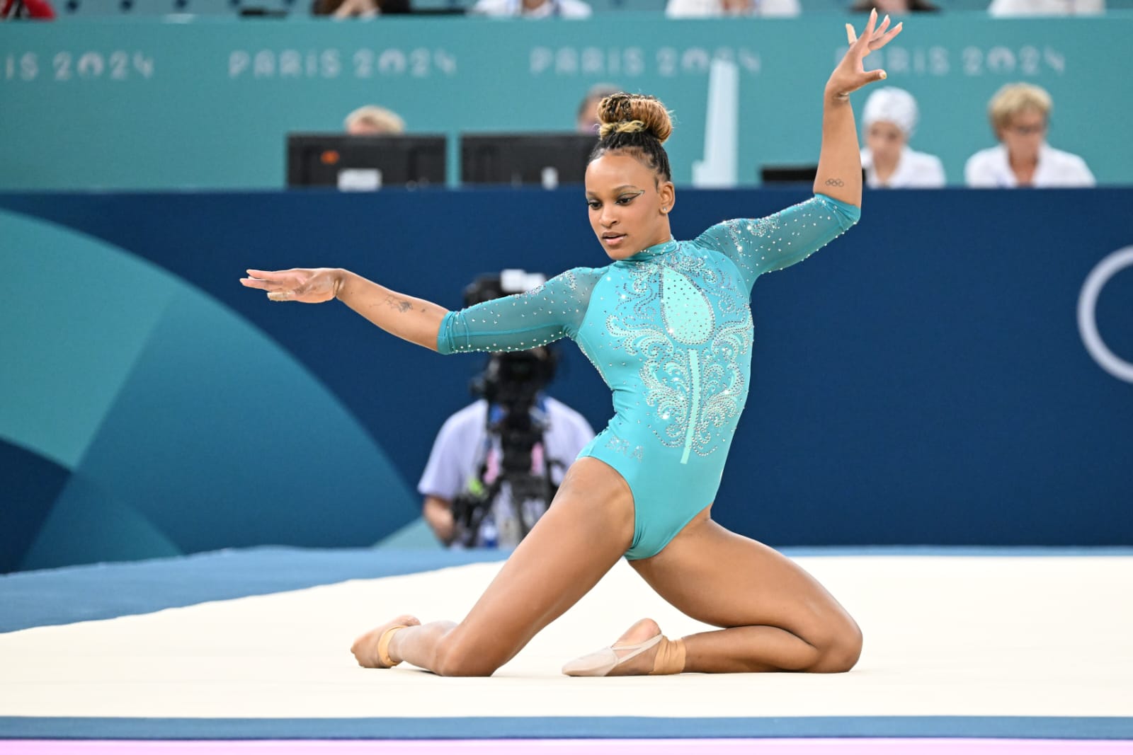 Rebeca Andrade na apresentação do solo em Paris 2024 - (foto: Leandro Couri/EM/D.A Press)