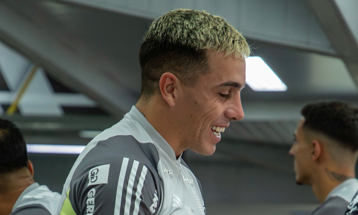 Saravia em treino pelo Atlético (foto: Paulo Henrique França / Atlético)