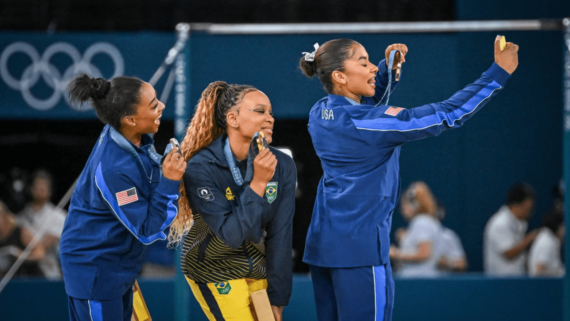 Simone Biles, Rebeca Andrade e Jordan Chiles, campeãs no solo em Paris 2024 (foto: Leandro Couri/EM/D.A Press)