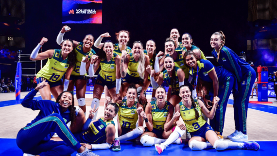 Jogadoras da Seleção Brasileira Feminina de Vôlei na VNL 2024, antes da Olimpíada de Paris 2024 (foto: Reprodução/FIVB)