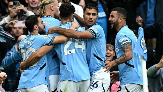 Manchester City vem de empate com o Arsenal, por 2 a 2 (foto: Paul ELLIS / AFP)