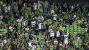 Torcida do América no Independência (foto: Mourão Panda/América)