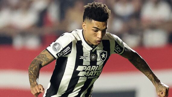 Igor Jesus tem seis gols e uma assistência em 17 jogos pelo Botafogo (foto: Vítor Silva/Botafogo)