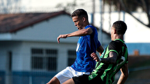 América ganhou duas vezes do Cruzeiro na semifinal do Campeonato Mineiro Sub-20 (foto: Gustavo Martins/Cruzeiro)