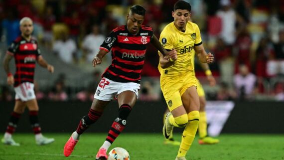 Na partida de ida, o Peñarol venceu por 1 a 0 (foto: Mauro PIMENTEL / AFP)