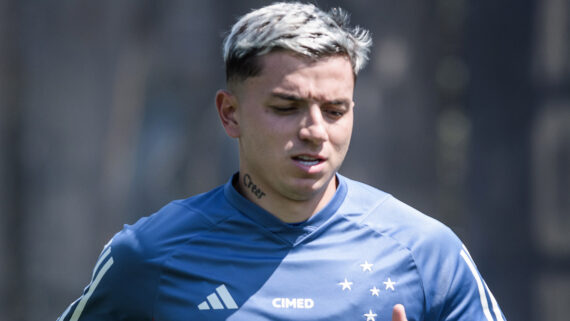 Álvaro Barreal em treino do Cruzeiro (foto: Gustavo Aleixo/Cruzeiro)